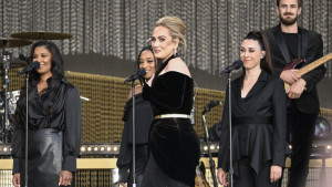 5 Tahun Tak Menyapa, Adele Kembali Gelar Konser di Taman Hyde London