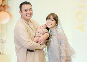 Genap Satu Bulan, Gilang Dirga dan Adiezty Fersa Gelar Akikah Baby Gin