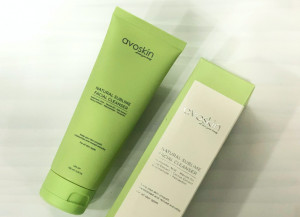 Avoskin Natural Sublime Facial Cleanser Siap Bersihkan Wajahmu dengan Optimal