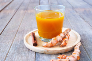 Pereda Nyeri Menstruasi, Ini 5 Manfaat Minum Jamu Kunyit Asam