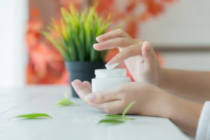Moisturizer, 5 Alasan Si Paling Penting dalam Tahapan Skin Care