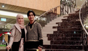 Charly Van Houten Alami Kecelakaan, Shinta Regina: Hanya Luka Kecil di Dagu