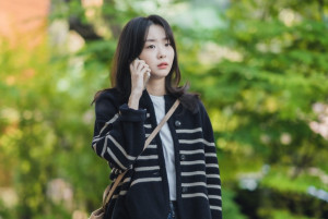 Mau Tampil Kece Saat Kuliah atau Magang? Yuk Intip Outfit Kim Da Mi!