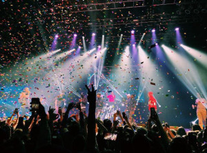 Kece Maksimal! Ini Dia 6 Inspirasi Outfit ke Konser Musik