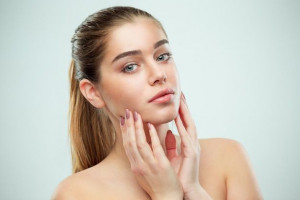 Sukin Brightening Range Atasi Kulit Kusam dan Warna Tidak Merata