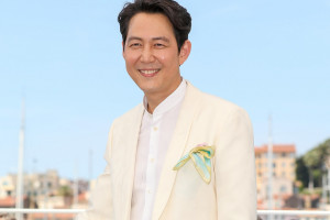 Lee Jung Jae Dikabarkan Jadi Pemeran Utama di Serial Star Wars Terbaru