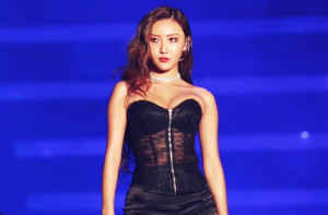 Sah! Hwasa MAMAMOO Resmi Bergabung dengan P Nation