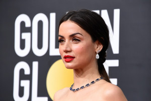 Pernah Jadi Wanita Psikopat Penggoda, Ini Daftar Film Populer Ana de Armas
