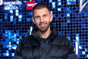 Mantan Karyawan BBC Ungkap Kasus Intimidasi DJ Tim Westwood