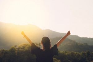Dijamin Ampuh! Tips Habiskan Jatah Liburan Bagi Si Introvert