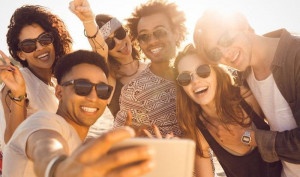 7 Aktivitas Seru Bersama Teman Saat Musim Panas Tiba