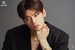 Multitalenta, Yuk Intip Fakta Menarik dari Idol-Aktor Berbakat Cha Eunwoo