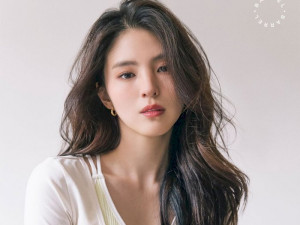 Han So Hee Cedera Saat Syuting Drama "Gyeongseong Creature"