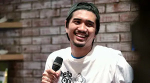 Duta Sheila on 7 Ketahuan Jajan Cilok, Warganet: Down to Earth