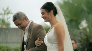 Ujian Cinta Amanda Rawles dan Axel Matthew dalam “No Ordinary Love"