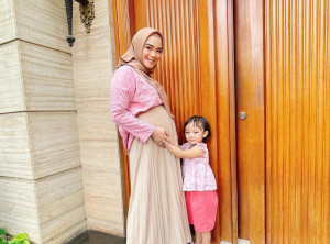 Segera Dikaruniai Buah Hati Kedua, Sheza Idris: Cowok atau Cewek?