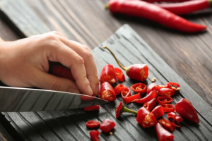 6 Cara Hilangkan Sensasi Pedas Akibat Cabai