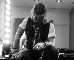 Bangkit dari Masalahnya, Johnny Depp Disebut Kembali Teken Kontrak dengan Dior