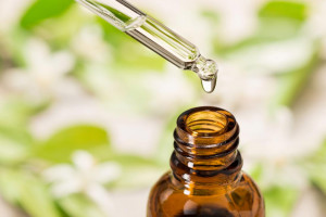 Bersihkan Komedo dan Flek Hitam, Ini Fungsi Tea Tree Oil untuk Kulit Wajah