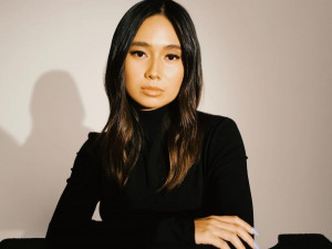 Masuk Dunia Akting, NIKI Zefanya Rilis Film Pendek “But I’m Letting Go”