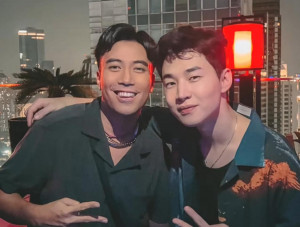Disebut Duta Persahabatan, Vidi Aldiano Pamer Nongkrong Bareng Henry Lau