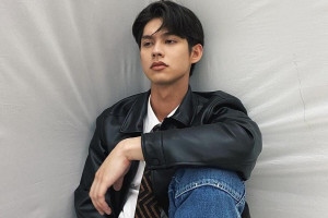 Bright Vachirawit Rilis "Lost and Found", Single Bahasa Inggris Pertamanya