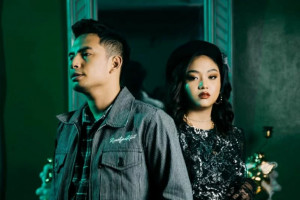 OKAAY Rilis “Biru”, Persembahkan Untuk Sang Vokalis