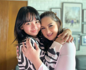 Sang Anak Terbuka Soal Kesehatan Mental, Mona Ratuliu: Depresi itu Nyata