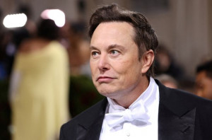 Sebut Ingin Beli Klub Sepak Bola, Elon Musk Akui hanya Lelucon
