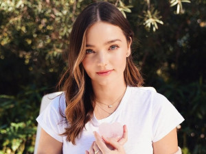 Mudah dan Aman! Kiat Diet setelah Melahirkan ala Miranda Kerr