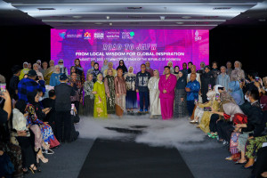 Road to JMFW 2023, Zulkifli Hasan: Kuasai Pasar Global dengan Kearifan Lokal