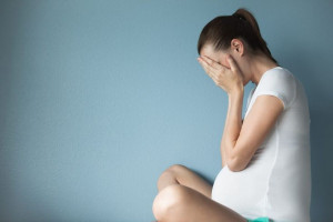 5 Dampak pada Janin Akibat Sering Stres dan Nangis, Bumil Wajib Tahu!