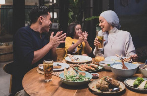 Parenting ala Ayudia dan Ditto, Anggap Anak sebagai Guru