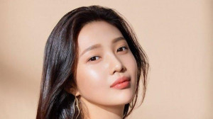 Tips Perawatan Kulit Wajah Glowing ala Joy Red Velvet