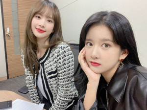 Exy dan Seola WJSN Terlibat Kecelakaan Mobil