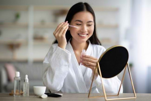 5 Tips Merawat Kulit Wajah Sensitif dan Berminyak