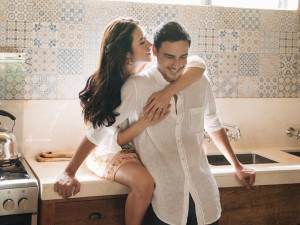 Umbar Potret Mesra, Raisa dan Hamish Daud Rayakan 5th Anniversary