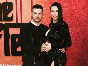 Selamat! Supermodel Adriana Lima Melahirkan Anak Ketiga