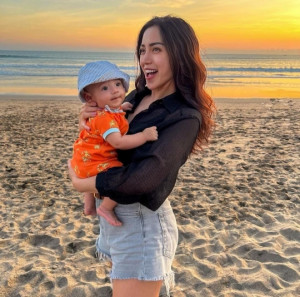 Ajak Syuting Anak Kedua, Jessica Iskandar Akui Agak Nervous