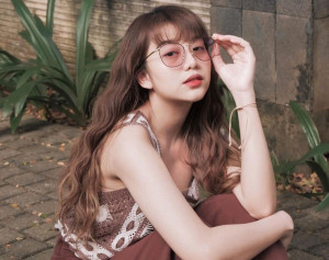 Liburan Ke Korea, Ghea Indrawari Unjuk Bakat Nyanyi Bareng Oppa di Hongdae