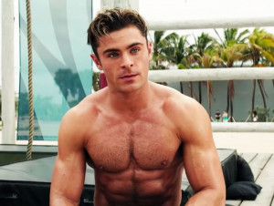 Zac Efron Akui Depresi dan Trauma Punya Tubuh Berotot, Kenapa?
