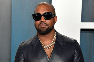 Kanye West Dirumorkan Berkencan dengan Candice Swanepoel