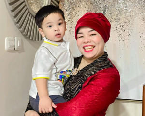 Live TikTok, Oma Gala Banjir Tangis Usai Disebut Artis Dadakan Jalur Musibah