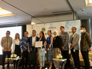 L’Oréal Umumkan 5 Tim Pemenang "Hair & Skin Research Grant 2022"