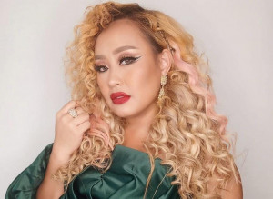 Vicky Prasetyo Beri Kejutan Ultah Pinkan Mambo, Diduga Sosok Inisial "G" (Gladiator)