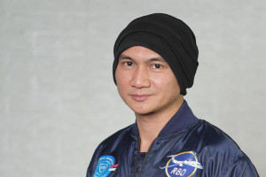 Ter-Rehan Rehan! Anji Ajak Penonton Konser Ikut Tren "Begitu Sulit"