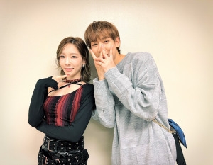 Fans Berat, BamBam GOT7 Pamer Foto Bareng Taeyeon SNSD