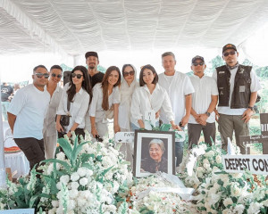 Hadiri Pemakaman Ibunda Gading Marten, Gisella Anastasia Tulis Pesan Haru