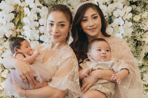 Digelar Bareng, 5 Potret Momen Akikah Anak Winona dan Nikita Willy