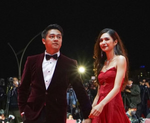 Serasi! Deva Mahenra dan Mikha Tambayong Hadiri Busan International Film Festival 2022